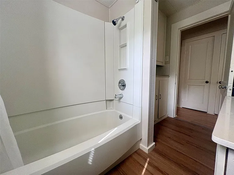 815 Lizzie St — Photo 9