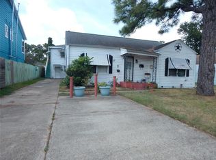 215 Canadian St, Houston, TX 77009