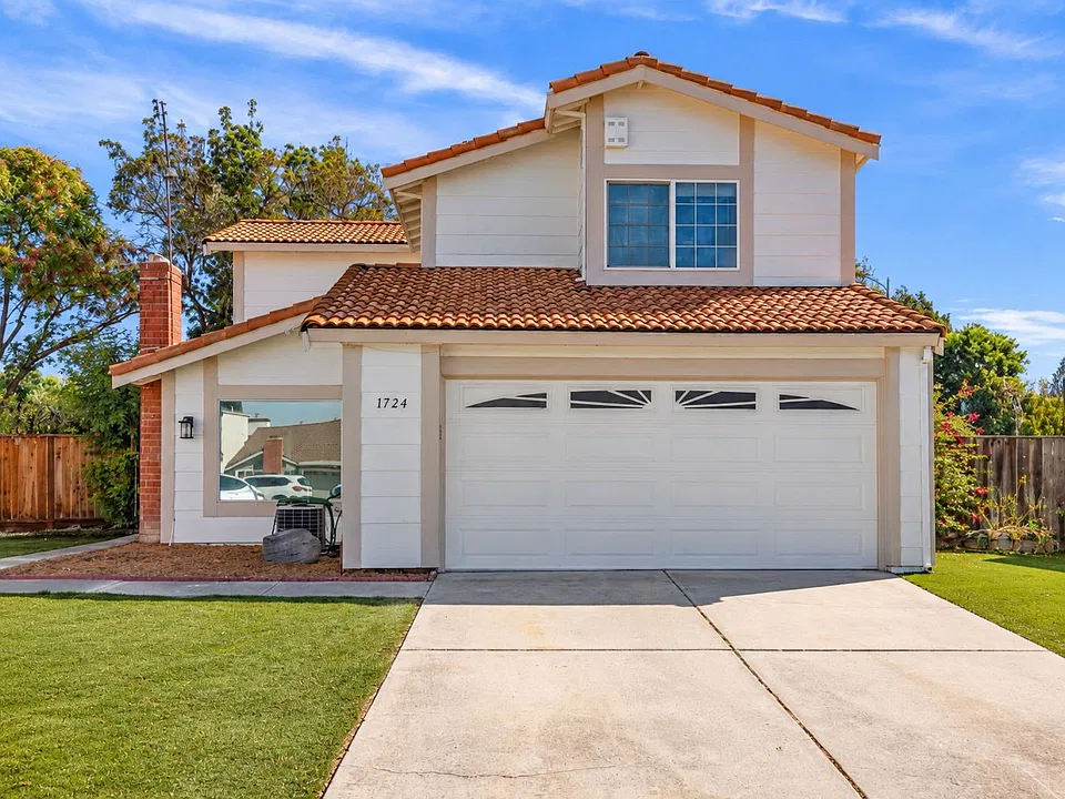 1724 Briarbush Ct