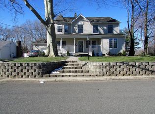 38 Catherine Ave, Red Bank, NJ 07701