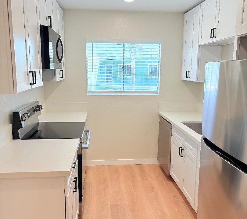 328 S Weitzel St #26