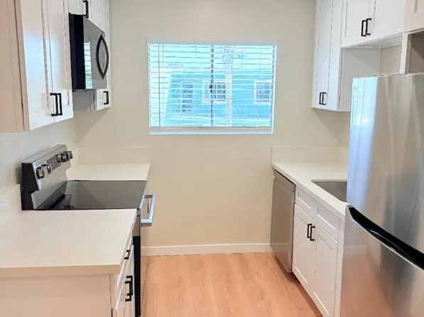 328 S Weitzel St, Oceanside, CA