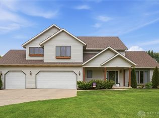 1881 Laurel Creek Dr, Troy, OH 45373