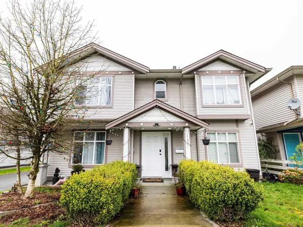11537 240th St, Maple Ridge, BC V2W 1A3