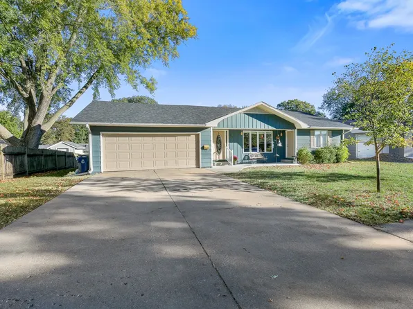 512 Monroe St, Pella, IA 50219