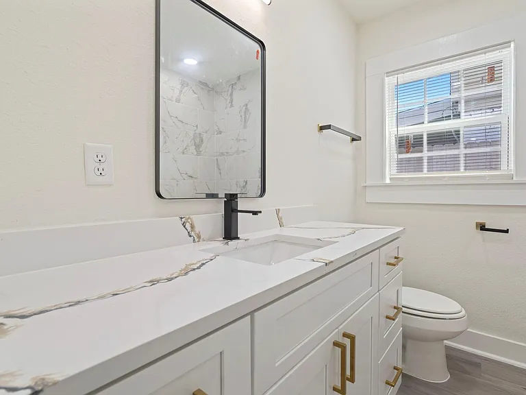 2817 Winbern St — Photo 9