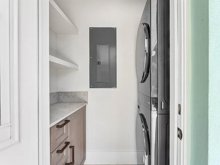 945 Westwind Dr — Photo 25