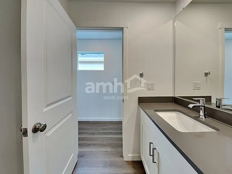 310 N Addison Way — Photo 18