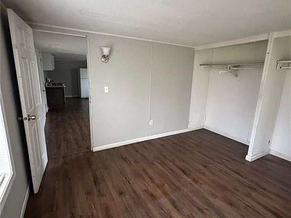 5th image of 82 Patton St