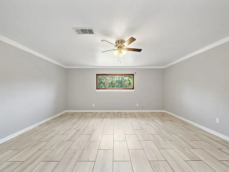 118 Tamarind St — Photo 7