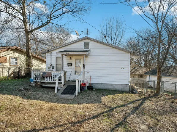 215 S Maple Ave, Tahlequah, OK 74464