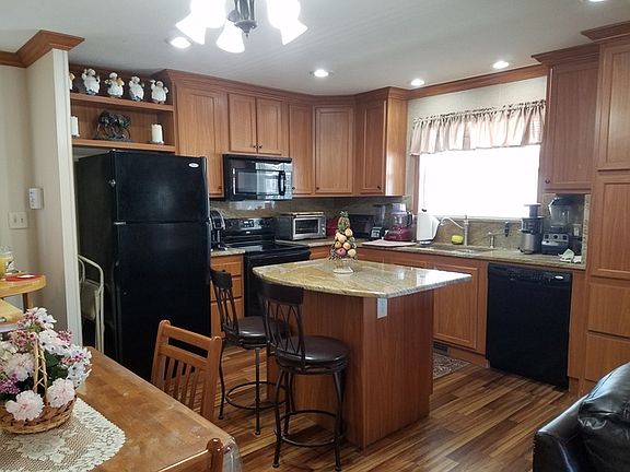 5th image of 8800 S Harlem Ave Trlr 528