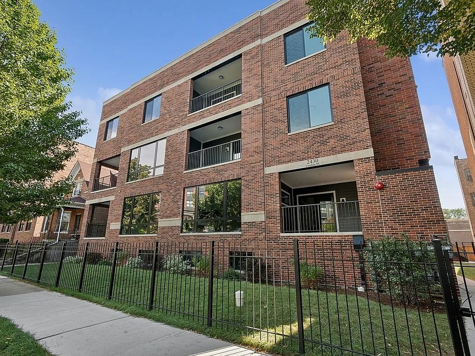 1st image of 2430 N Linden Pl #103