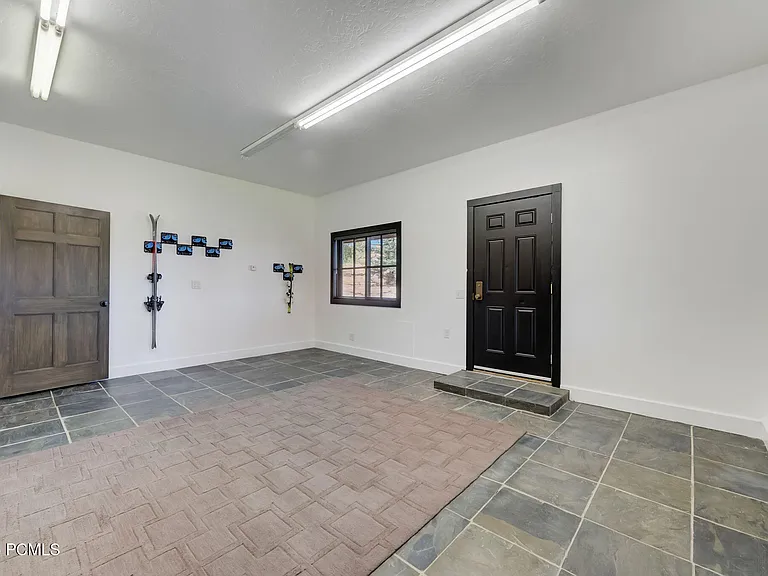 715 Aspen Ln — Photo 63