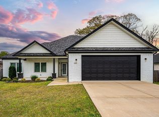 2919 Johnswood Village Dr, Bryant, AR 72022