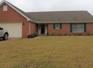 205 Laura Ct, Florence, AL 35630