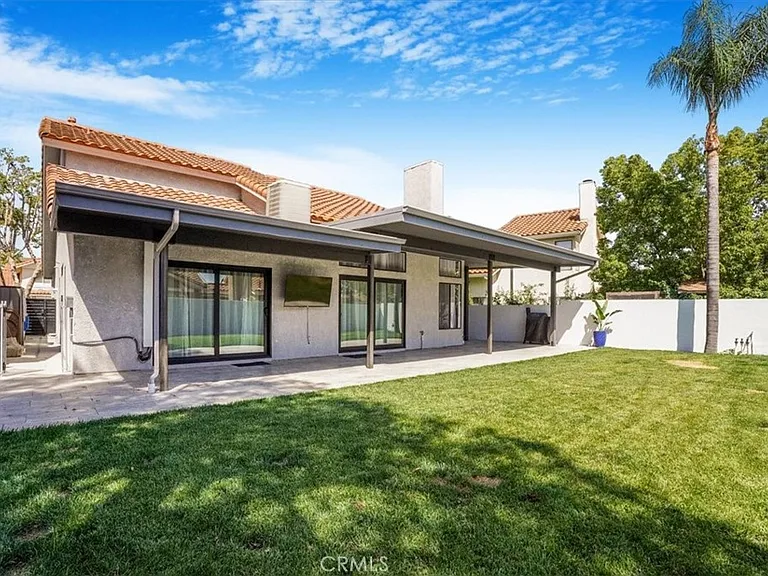 479 Pesaro St — Photo 33