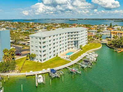610 Island Way APT 302, Clearwater, FL, 33767