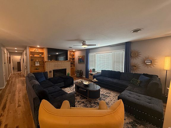 5th image of 104 N La Cuesta Rd
