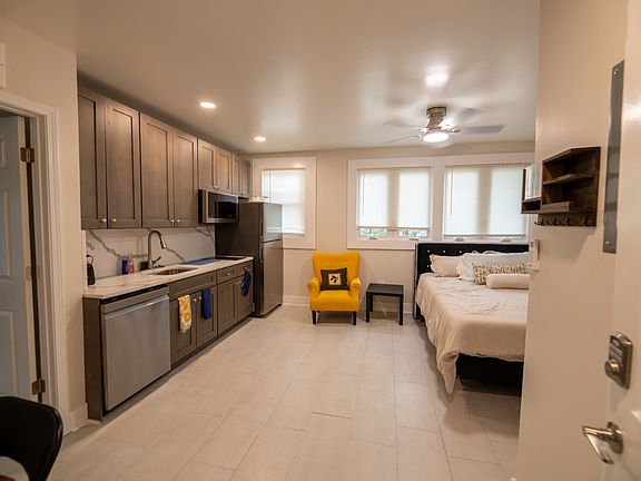 3rd image of 1510 Barrs St #1-B