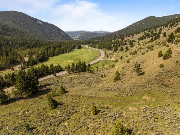 Lazy J Trl, Gallatin Gateway, MT 59730