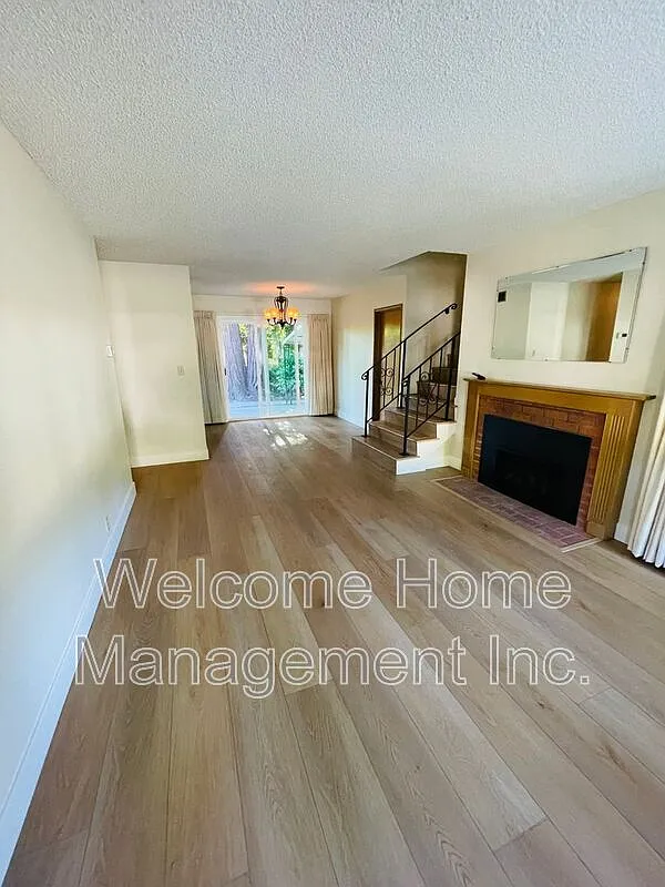 3 bed, 2.0 bath, 1560 sqft, $3,650 — Photo 2