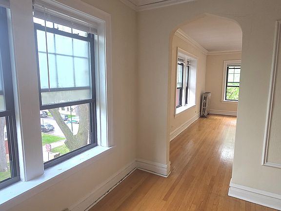 2nd image of 5074 N Winchester Ave #2