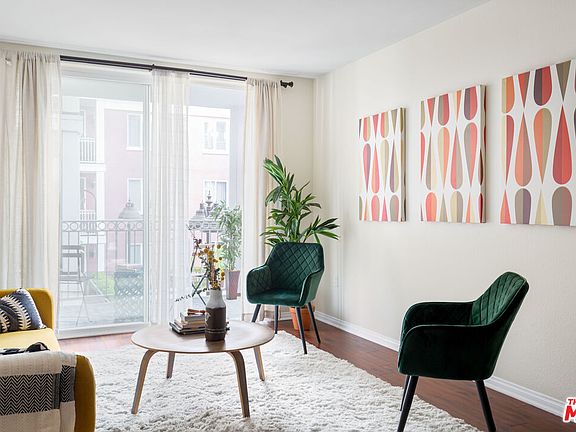 3rd image of 3740 Santa Rosalia Dr APT 220