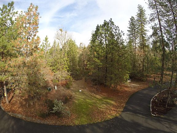2nd image of 133 Hampshire Cir