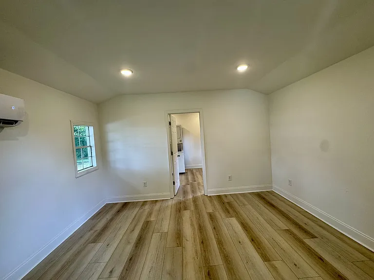 28217 Shannon Dr — Photo 6