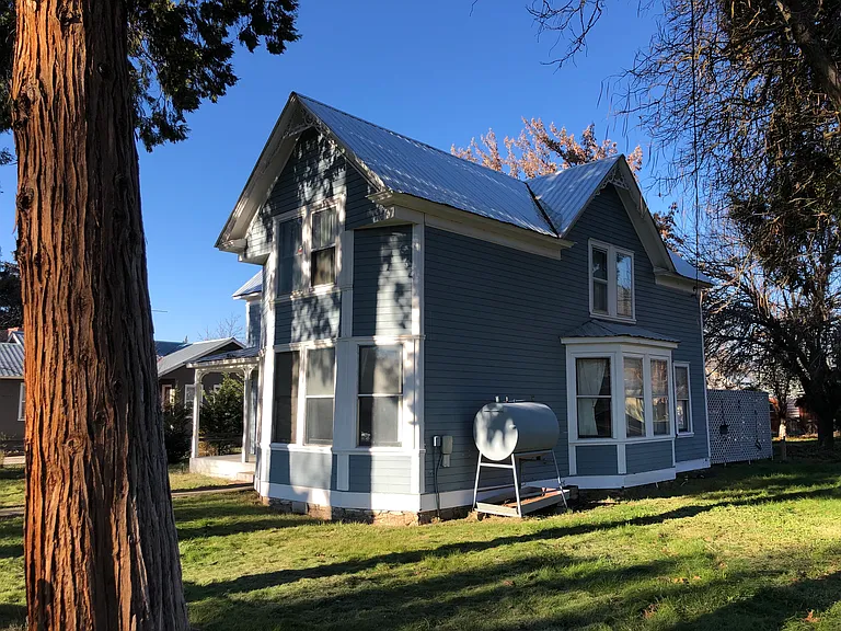 101 Carlock St — Photo 1