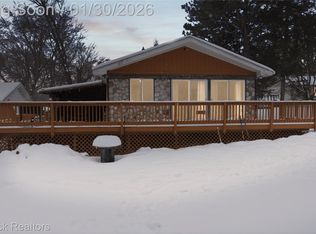 471 2nd St, Gregory, MI 48137