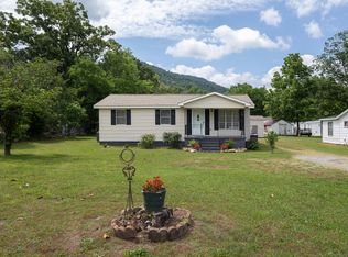 350 Gulch Rd, Trenton, GA 30752