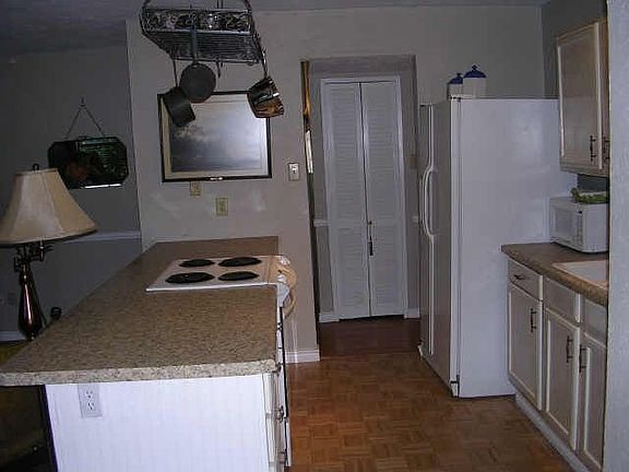 2nd image of 6932 Glendale Dr