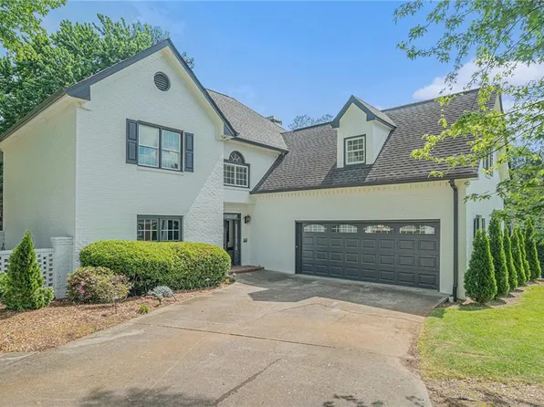 1751 Bergen Ct, Lawrenceville, GA 30043