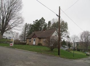 115 High St, Cochranton, PA 16314