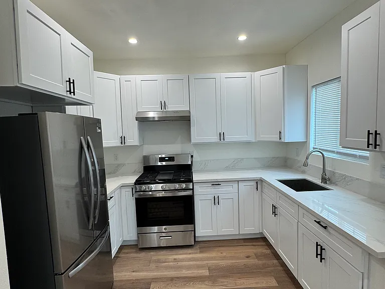 773 Cerritos Ave #A — Photo 3