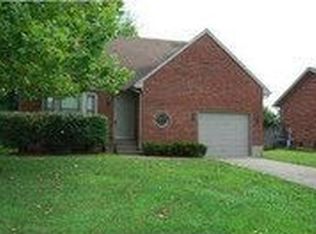 6907 Avanti Pl, Louisville, KY 40291