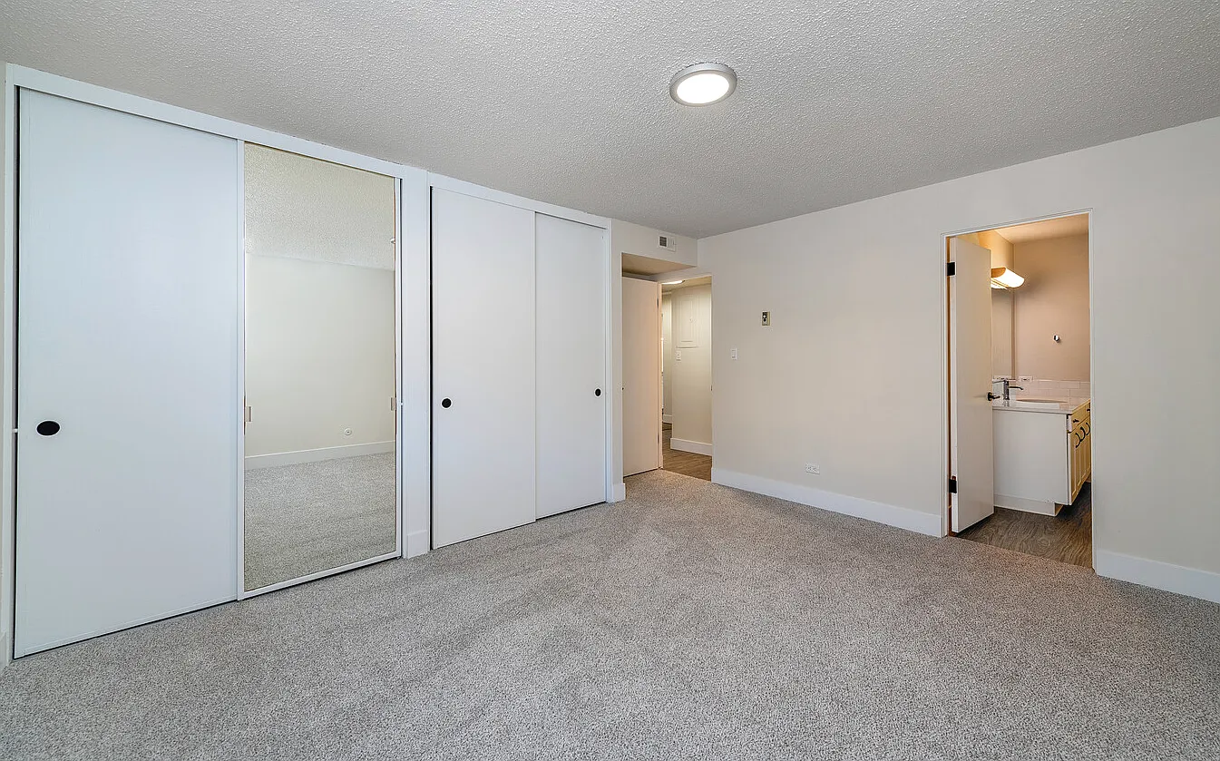 Parkview Apartments — Photo 2