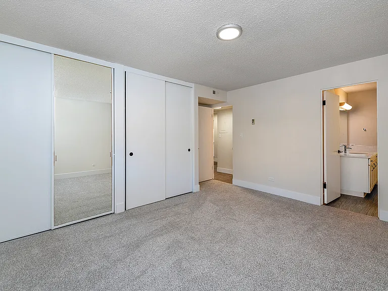 Parkview Apartments — Photo 2
