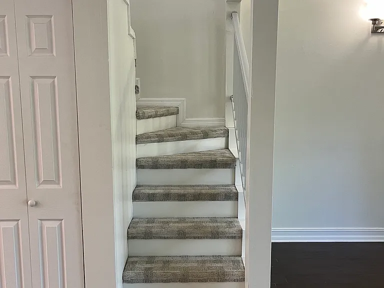 325 City View Dr — Photo 17