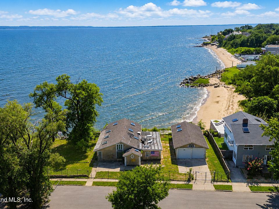 2nd image of 100 Oceanic Ave