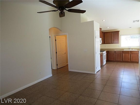 3rd image of 5293 Sand Dollar Ave