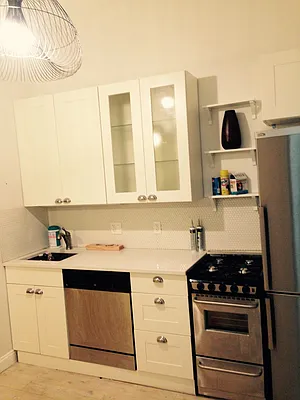 Rented by RBM Brokerage | media 28