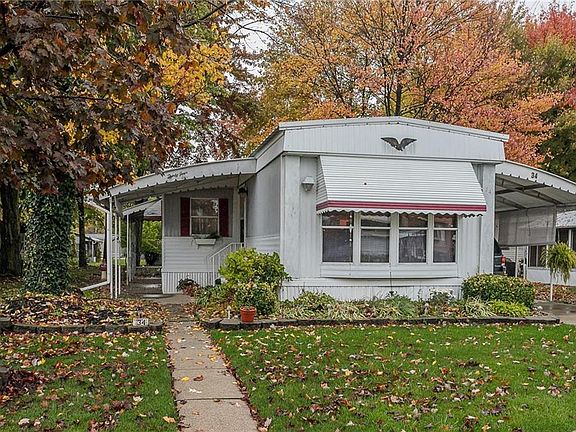 3rd image of 34 Sycamore Dr #34