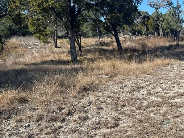 854 N Coronado Dr, Kerrville, TX 78028