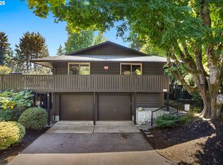 2090 Valley View Dr, West Linn, OR 97068