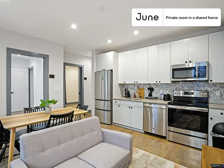 301 Saint Nicholas Ave #C — Photo 8