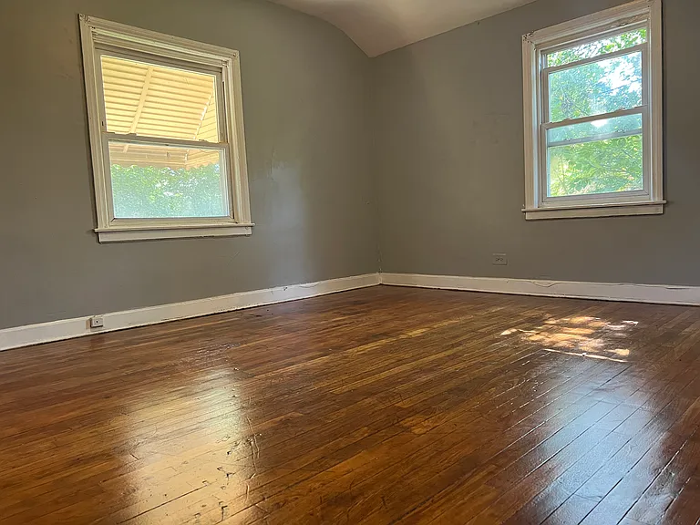 9934 S Calhoun Ave — Photo 8