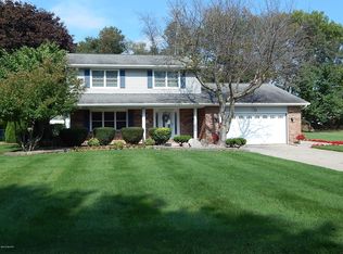 17140 Navajo Trl, Three Rivers, MI 49093